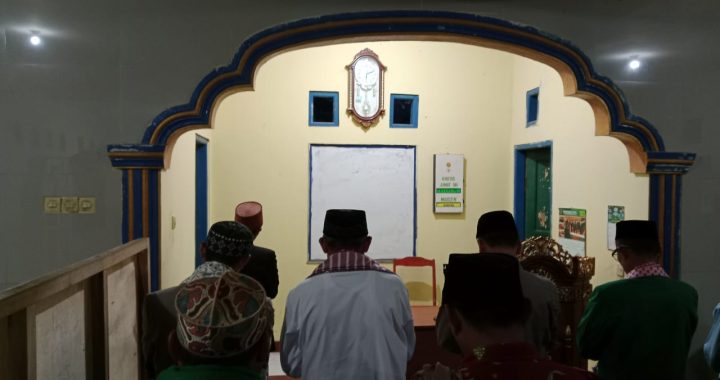 Giat Bhabinkamtibmas Polsek Bungbulang Melaksanakan Sapari Solat Subuh