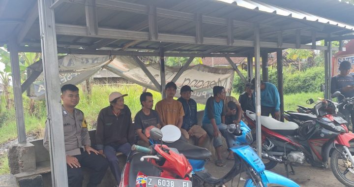 POLSEK KARANGPAWITAN KEGIATAN BHABINKAMTIBMAS DESA  LEBAKAGUNG