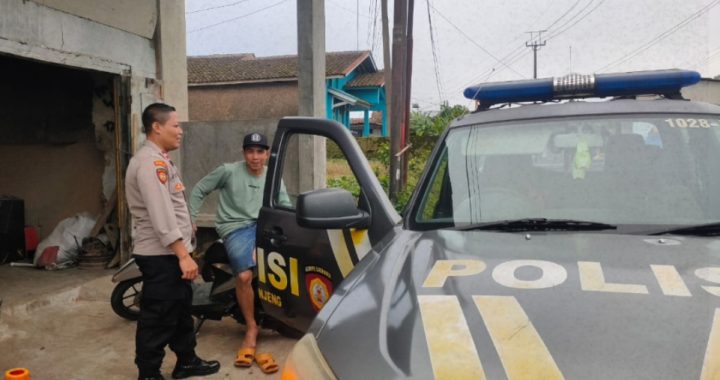 Silaturahmi Kamtibmas Polsek Pakenjeng di Kampung Halimun Desa Jayamekar