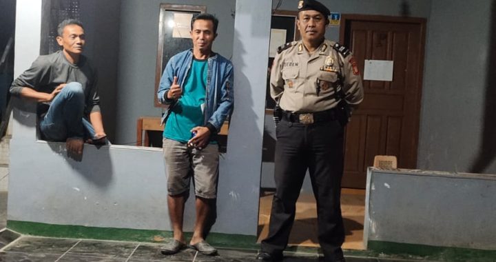 SAMBANG WARGA DESA CISEWU OLEH ANGGOTA POLSEK CISEWU