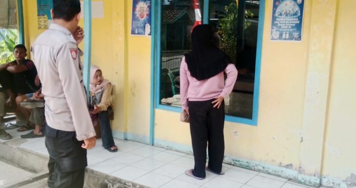 SAMBANG WARGA DESA SUKAJAYA OLEH ANGGOTA POLSEK CISEWU