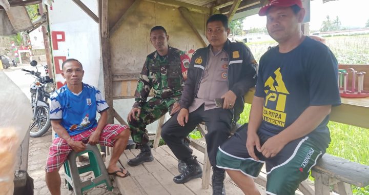 Kegiatan anggota piket polsek leles polres Garut laksanakan sinergitas Tni Polri