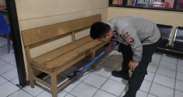 Personel Polsek Cilawu Adakan Bersih Mako