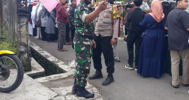 Personil Polsek Cilawu Menggelar Giat Bersama Warga