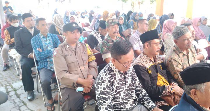 Personil Polsek Cilawu Mengadakan Giat Bersama Warga