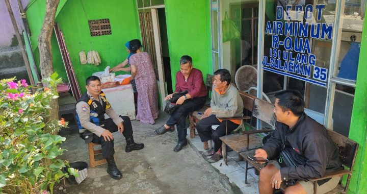 Aiptu Karno Bhabinkamtibmas Polsek Garut Kota Door To Door Kamtibmas Warga Ciwalen