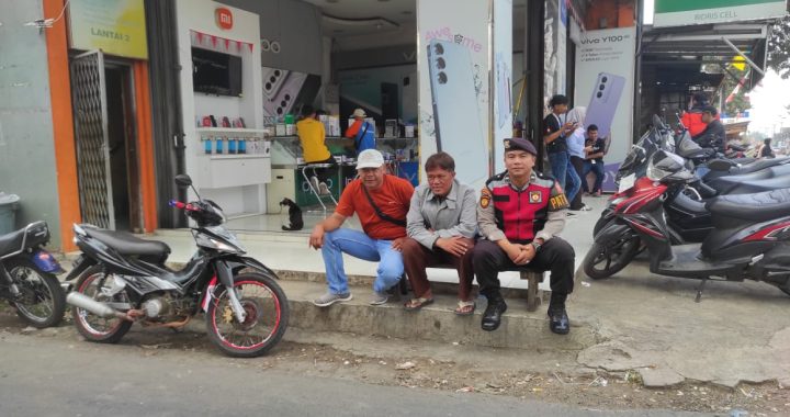 Panit sabhara melaksanakan giat patroli dialogis