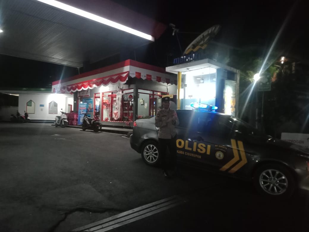 Aiptu Obos Rutin Sambangi Warga Pada Malam Hari