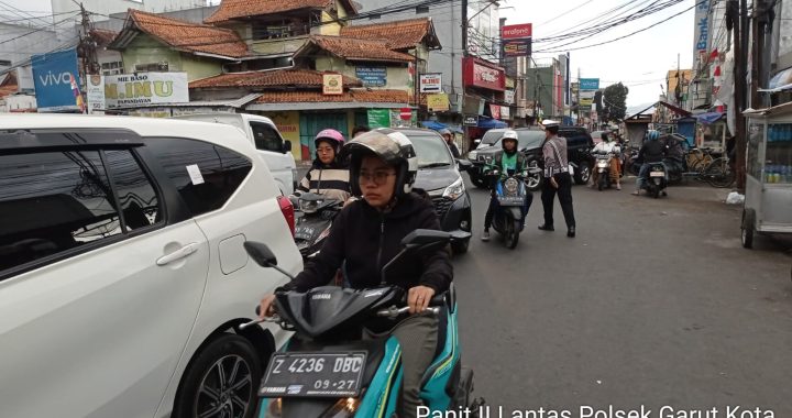 Rawan Pagi Merupakan Kegiatan Rutin Anggota Polsek Garut Kota