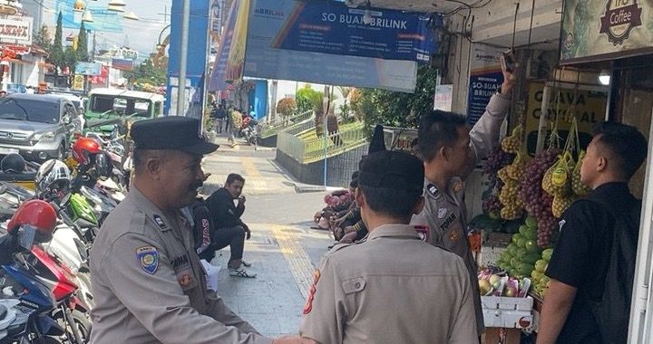 Anggota Polsek Garut Kota Lakukan Himbauan Kamtibmas Guna Wilujudkan Kamtibmas Aman