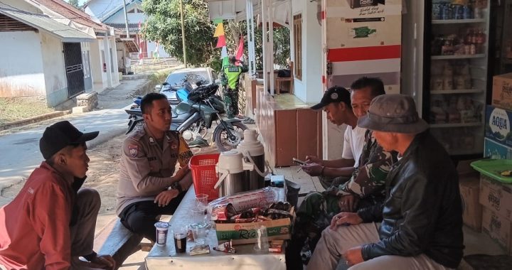 TINGKATKAN KEWASPADAAN KEPADA MASYARAKAT OLEH ANGGOTA POLSEK PAMULIHAN  DAN  LEWAT GIAT SAMBANG RW  POLSEK PAMULIHAN  –