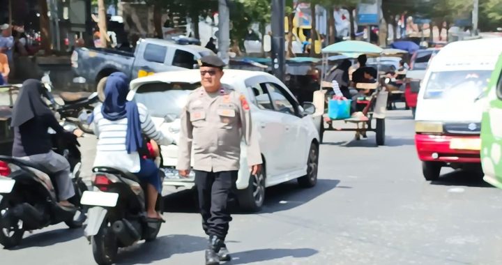 Panit 1 Sabhara Melakukan Patroli