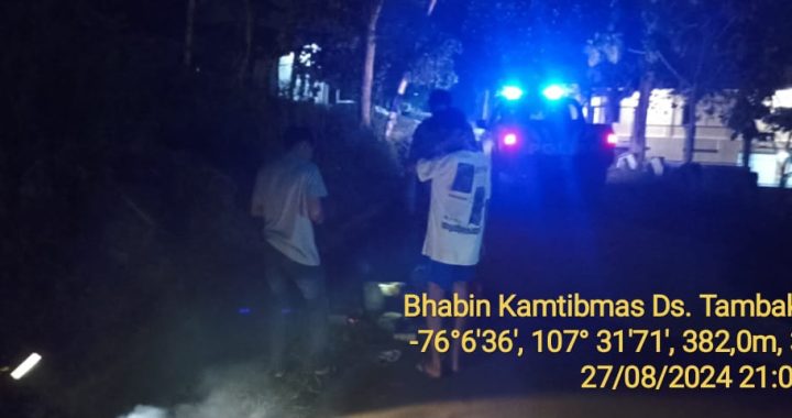 Piket jaga laksanakan patroli malam garut lautan biru