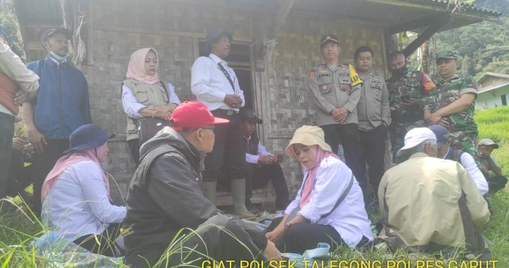 Kapolsek Talegong Dan Anggota Sambang Warga Ciranca RW 07 Ds. Sukamulya Talegong Garut