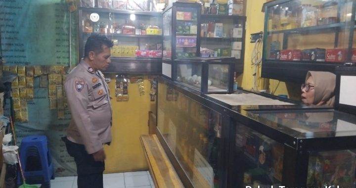 Cegah Peredaran Miras Di Wilayahnya, Polsek Tarogong Kaler Lakukan Razia Minuman Keras