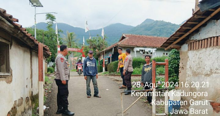 Panit Samapta beserta Anggota Polsek Kadungora Melaksanakan Patroli Siang hari Mencegah terjadinya tindak Kriminalitas dan Kejahatan.