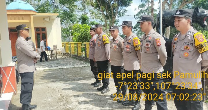 Giat Rutin Apel Pagi Polsek Pamulihan  Polres Garut Pelaksanaan apel pagi sebelum melaksanakan kegiatan