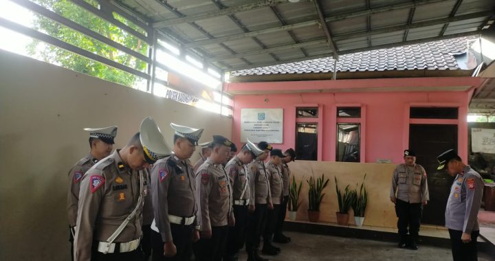 Anggota Polsek Kadungora Polres Garut Polda Jabar Melaksanakan Apel Pagi.