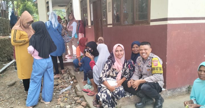 Bhabinkamtibmas Polsek Pameungpeuk Sambang Warga Kp. Cibango Ds. Bojong Kidul