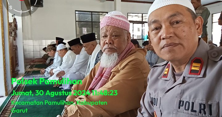 Kapolsek Pamulihan Galang Dukungan Masyarakat dalam Program Jumat Curhat Jelang Pilkada serentak 2024