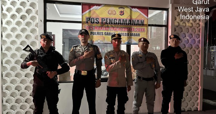 Polsek Tarogong Kaler Kontrol Keamanan Kantor KPU Kab. Garut