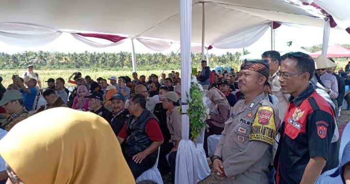 Kapolsek Dan Anggota Hadiri Launcing IRPOM Dan HARBUHA Di Desa Mandalakasih Pameungpeuk Garut