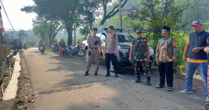 Polsek banjarwangi laksanakan patroli sore hari