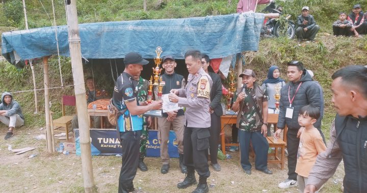 Jelang siang hari, polsek banjarwangi patroli