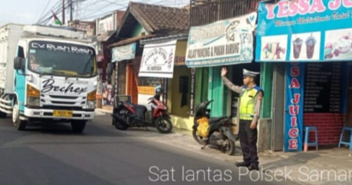 Panit lantas polsek samarang gatur lalin di jln.samarang