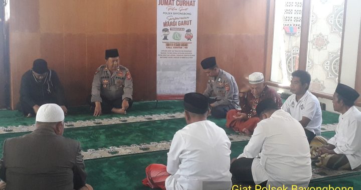 KAPOLSEK BAYONGBONG GIAT JUMAT CURHAT DALAMRANGKA MEMBERIKAN PESAN-PESAN KAMTIBMAS PADA WARGA DAN TOKOH MASYARAKAT KEC. BAYONGBONG