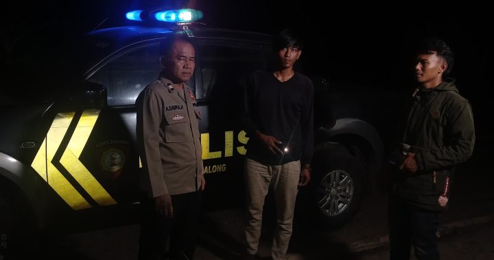 KRYD Malam Polsek Cibalong Gelar Patroli KRYD Dalam Antisipasi Gangguan Kamtibmas Dalam Tahapan Pilkada