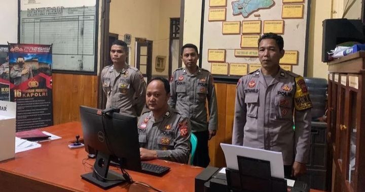 POLRES GARUT – PIKET SIAGA PAGI DI MAPOLSEK CIBATU