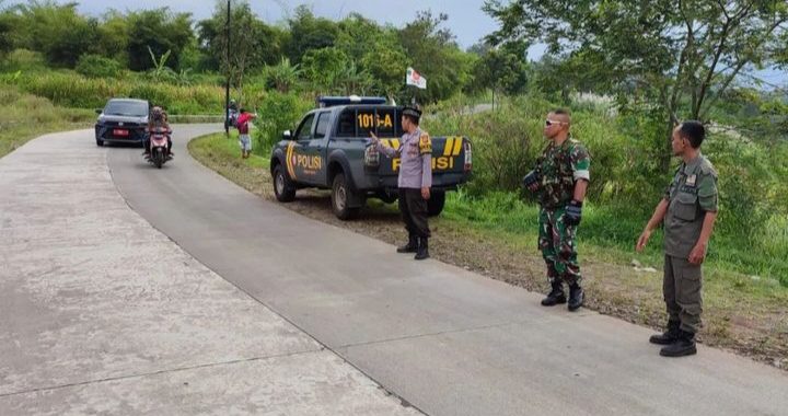 POLRES GARUT – CEGAH KENAKALAN REMAJA, POLSEK CIBATU PATROLI DI TITIK RAWAN