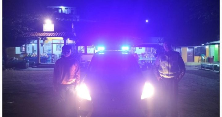 Dalam Memberikan Rasa Aman,  Polsek Malangbong Laksanakan Blue Light Patrol