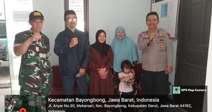 SINERGITAS TNI-POLRI ANGGOTA POLSEK BAYONGBONG DAN POLSUBSEKTOR CIGEDUG  AJAK MASYARAKAT UNTUK BERPARTISIPASI MENJAGA WILAYAHNYA MASING-MASING SUPAYA WILAYAHNYA AMAN DAN NYAMAN DARI KEJAHATAN