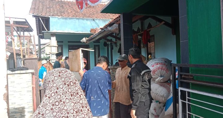 Anggota polsek lilmbangan melaksanakan sambang rumah warga sekaligus ngariung kamtibmas