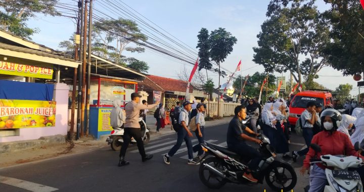 polsek banyuresmi kegiatan samapta pengaturan rawan pagi