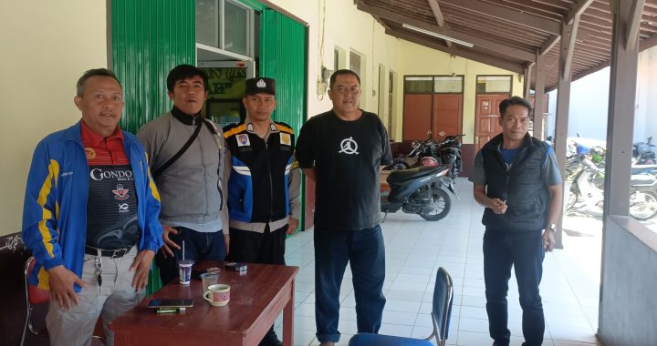 Personil Binmas Polsek Tarogong Kidul Gelar Sambang Warga dan Sosialisasi Bahaya Narkoba serta Kecanduan Judi Online