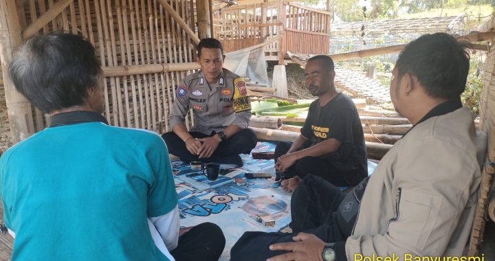 polsek banyuresmi kegiatan bhabin desa binakarya ke desa