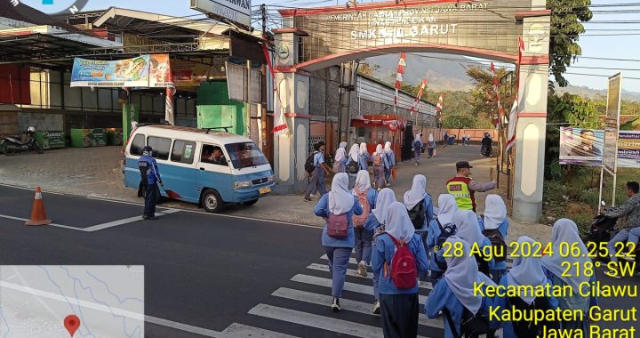 Polsek Cilawu Melaksanakan Pengaturan Lalu Lintas