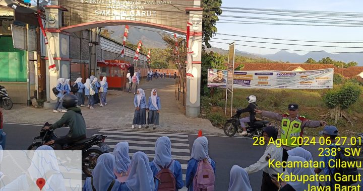 Polsek Cilawu Melakukan Pengaturan Lalu Lintas