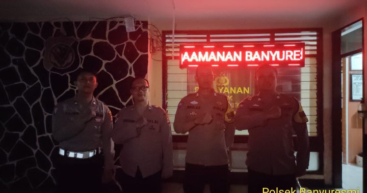 polsek banyuresmi anggota melaksanakan sispam mako