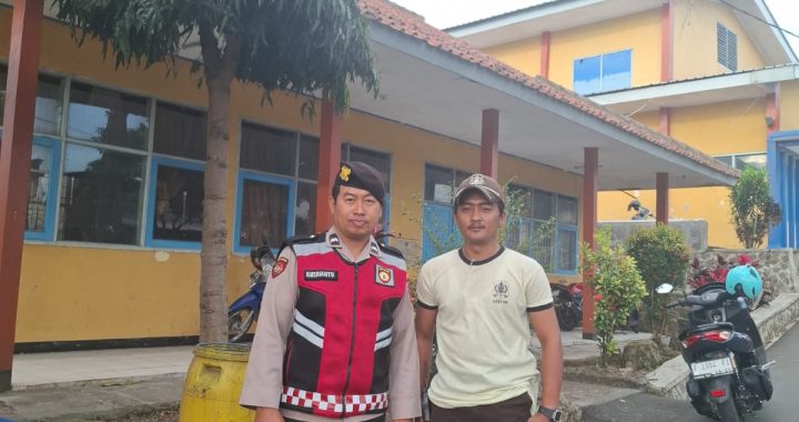 Personil Samapta Polsek Tarogong Kidul Menggelar tugas Patroli KRYD Sore Hari