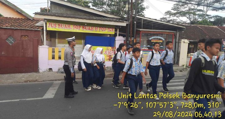 polsek banyuresmi anggta jam rawan pagi di smp muslimin