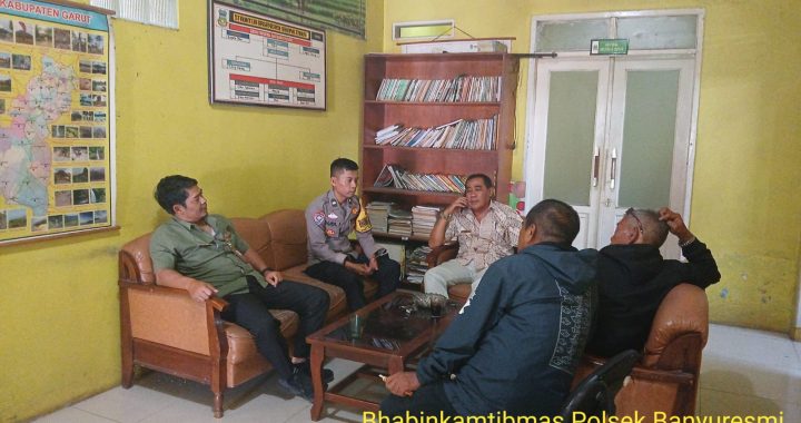 polsek banyuresmi bhabin desa bagendit sambangi tokoh masyarakat