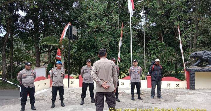 Polsek Singajaya laksanakan giat apel pagi di depan mako