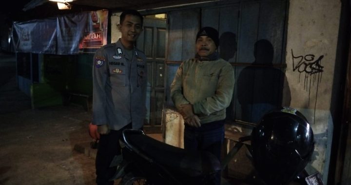 GIAT KRYD GARUT LAUTAN BIRU ANGGOTA POLSEK BAYONGBONG DAN POLSUBSEKTOR CIGEDUG  BERI PESAN-PESAN/PENGERTIAN YANG BAIK DAN BENAR