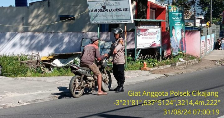 Gatur Lalin Dalam Rangka Antisipasi Kemacetan Di Wilayah Hukum Polsek Cikajang