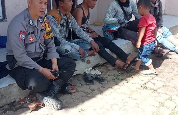 MENCEGAH TERJADINYA TPPO ANGGOTA POLSEK BAYONGBONG DAN POLSUBSEKTOR CIGEDUG  MELAKSANAKAN GIAT SOSIALISASI TENTANG TPPO DI WILAYAH HUKUM BINAANNYA MASING-MASING