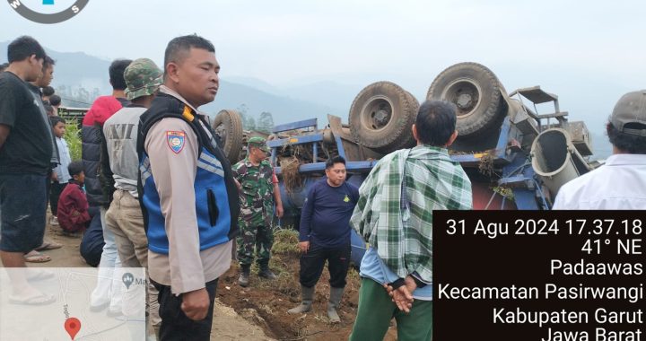 Polsek Pasirwangi melaksanakan Patroli dan Pam jalur laka molen terguling